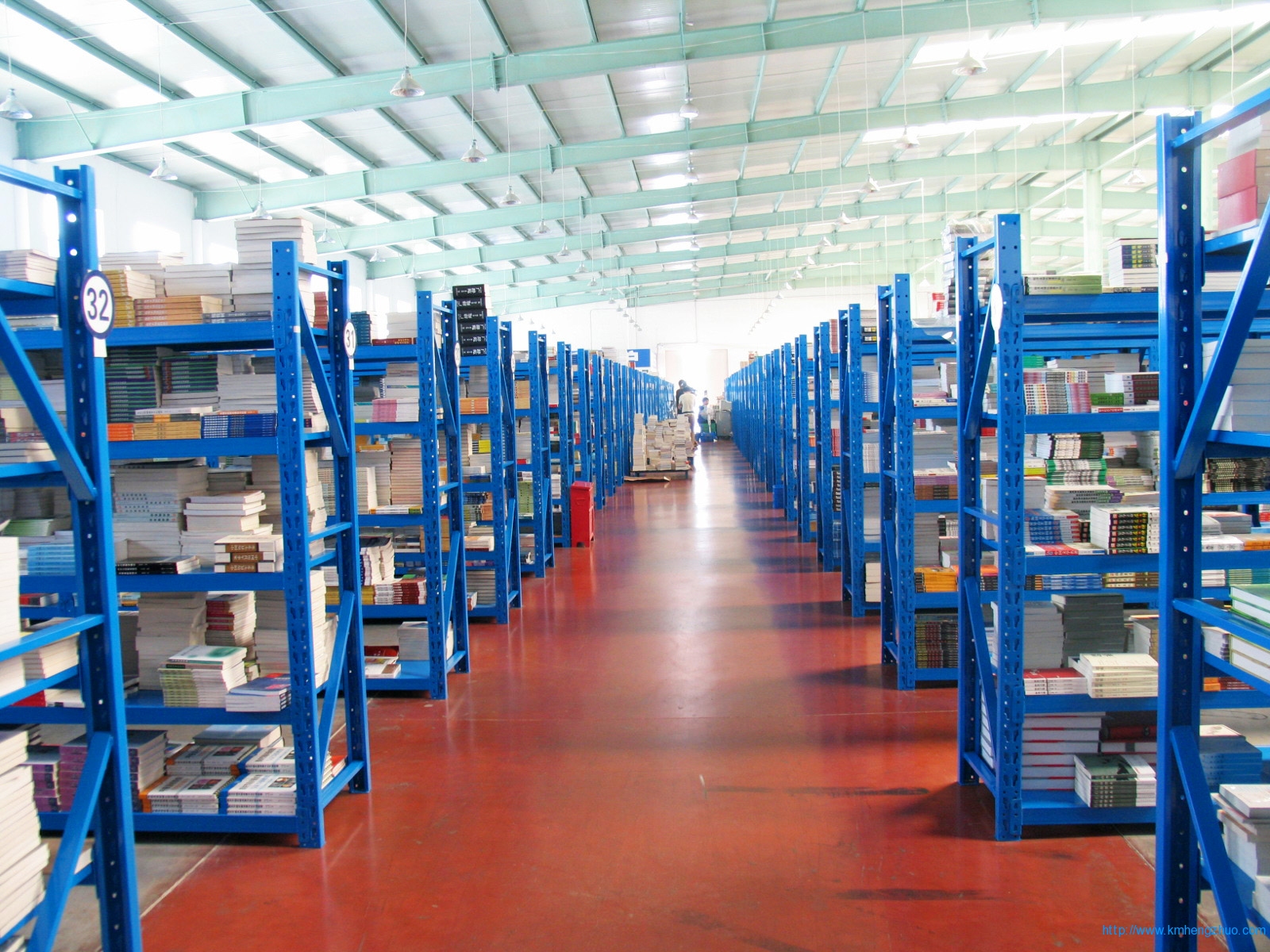 HZ-370型中型倉庫貨架應(yīng)用案例