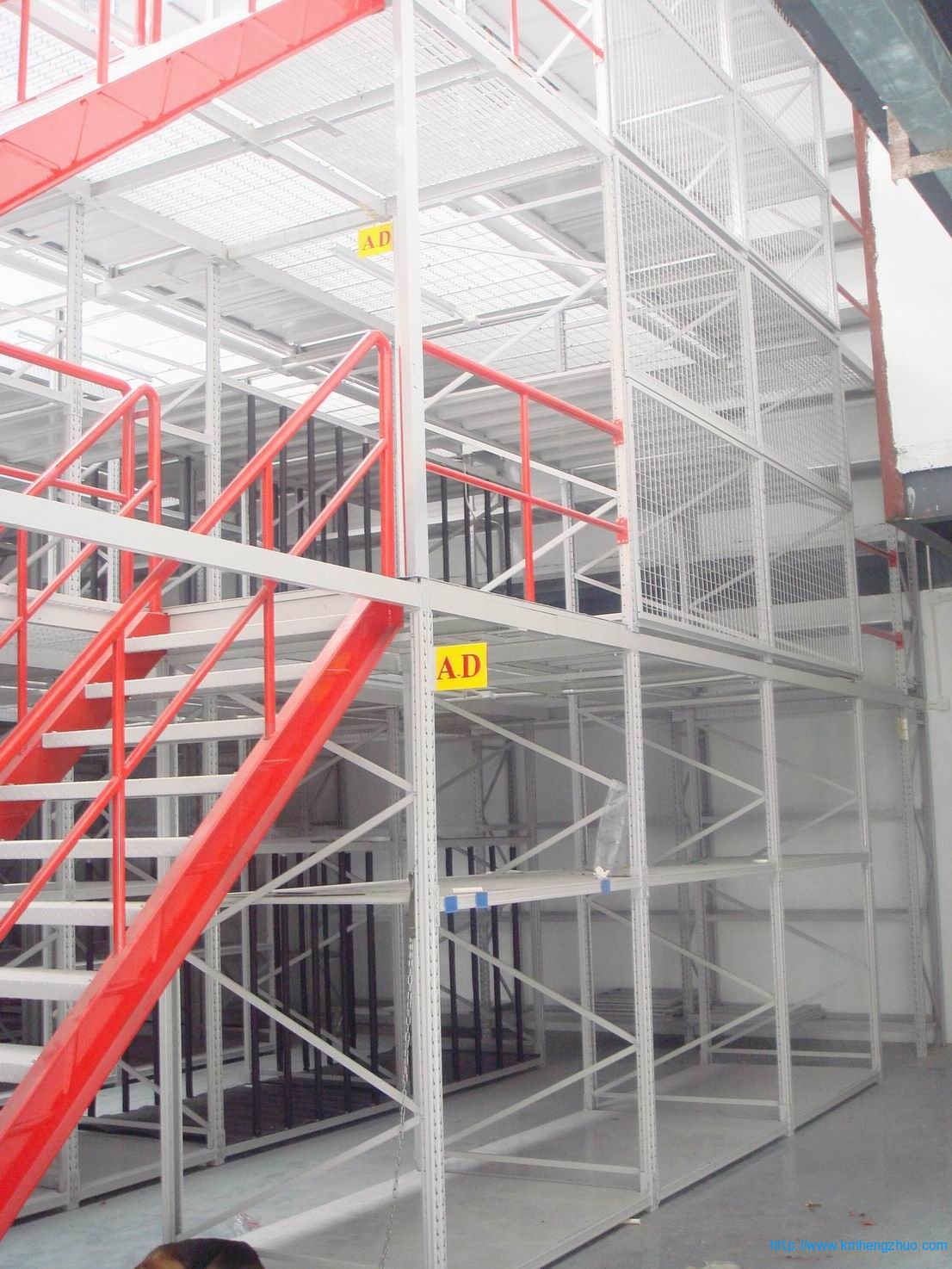 HZ-688型閣樓式貨架應用案例 HZ-688型閣樓式貨架應用案例